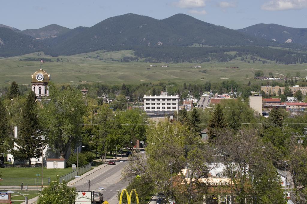 Super 8 By Wyndham Lewistown Hotel Екстериор снимка