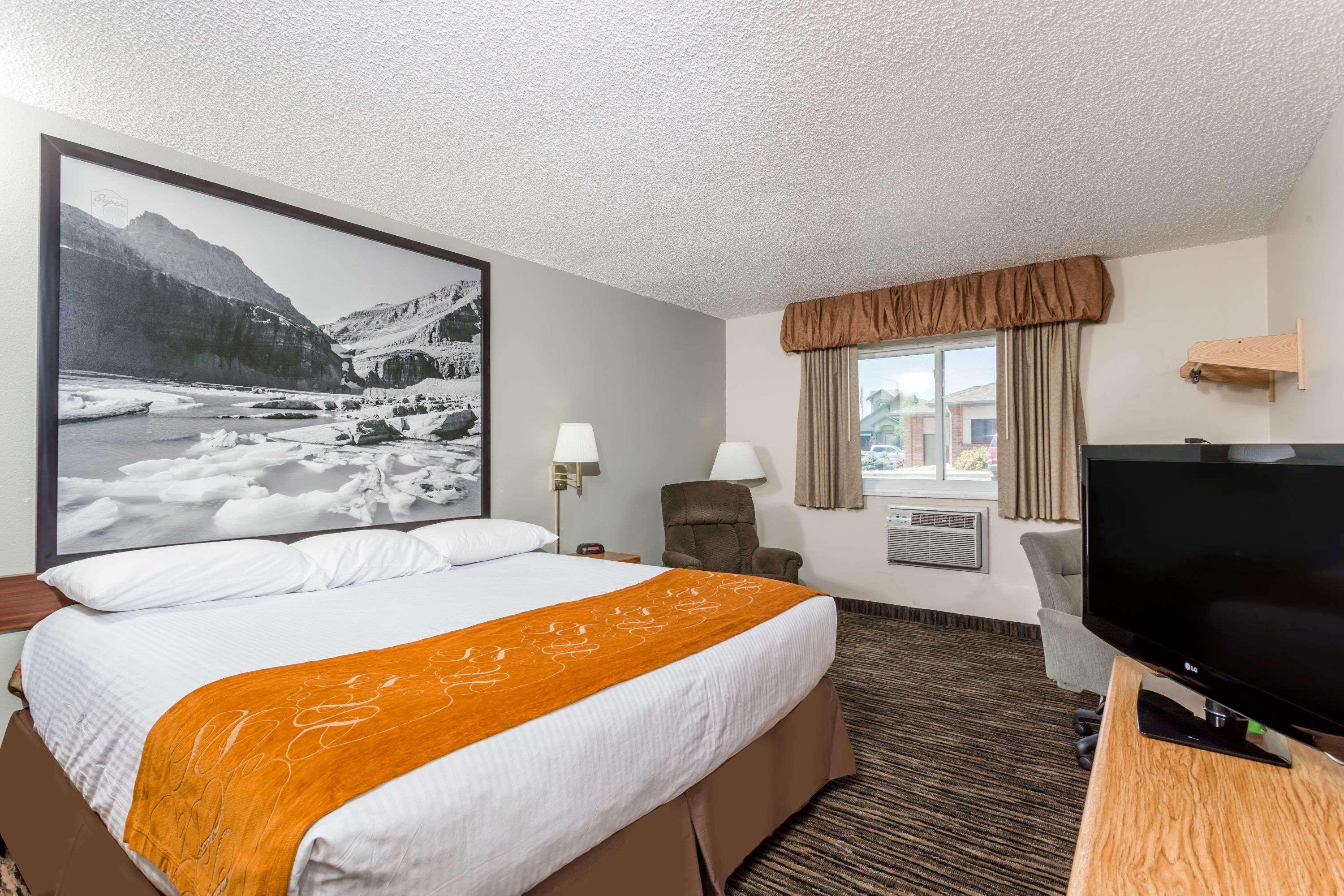 Super 8 By Wyndham Lewistown Hotel Екстериор снимка