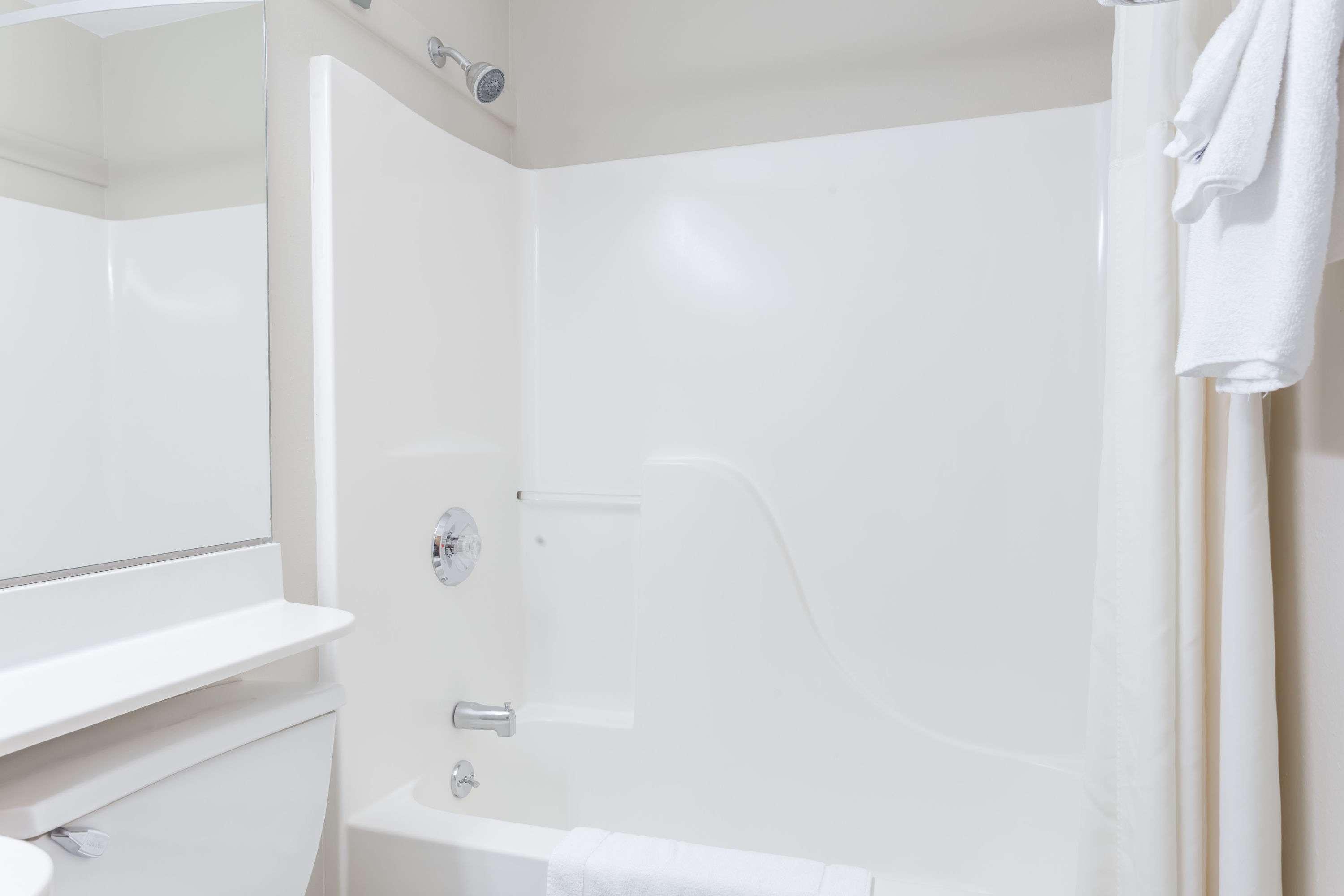 Super 8 By Wyndham Lewistown Hotel Екстериор снимка