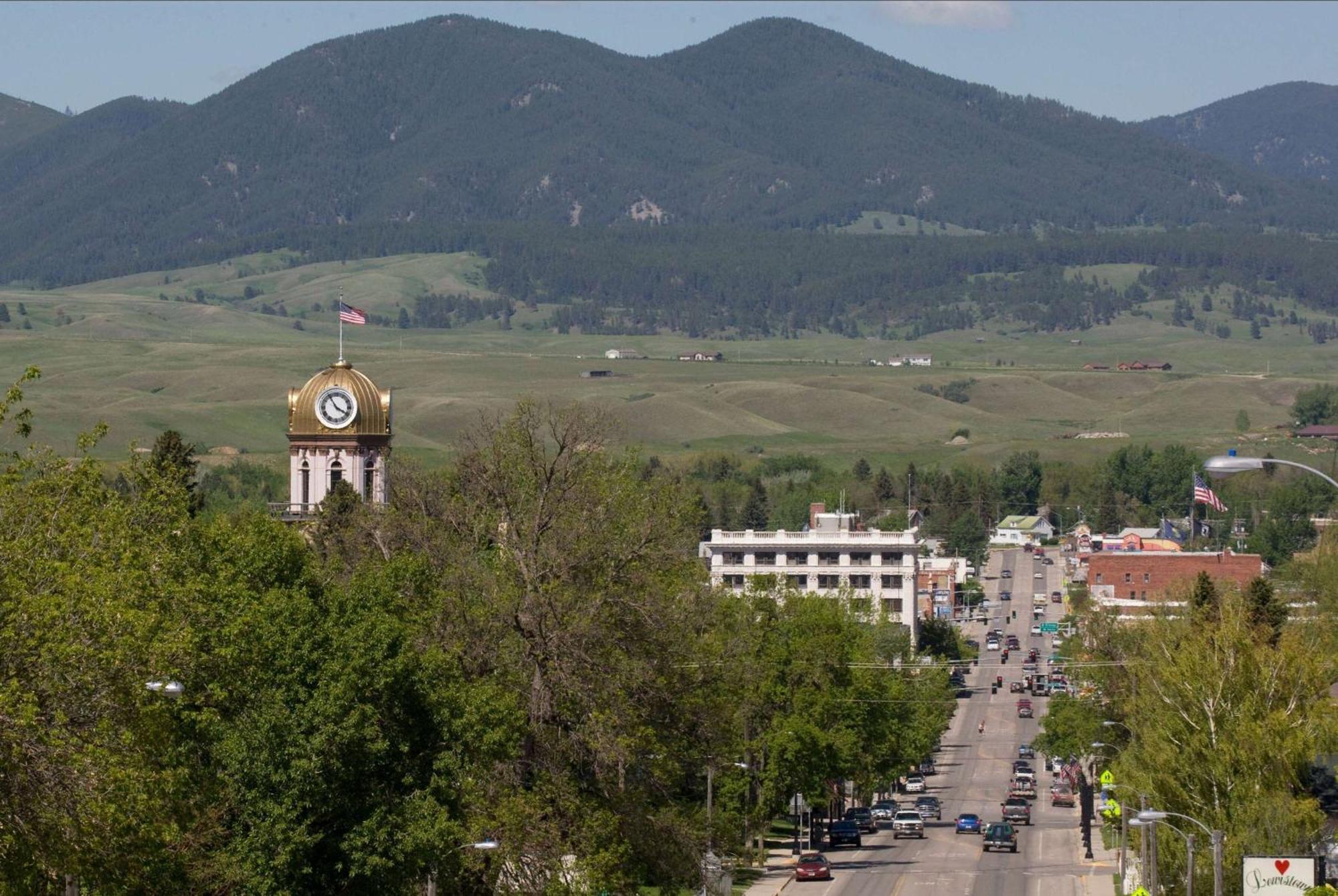 Super 8 By Wyndham Lewistown Hotel Екстериор снимка
