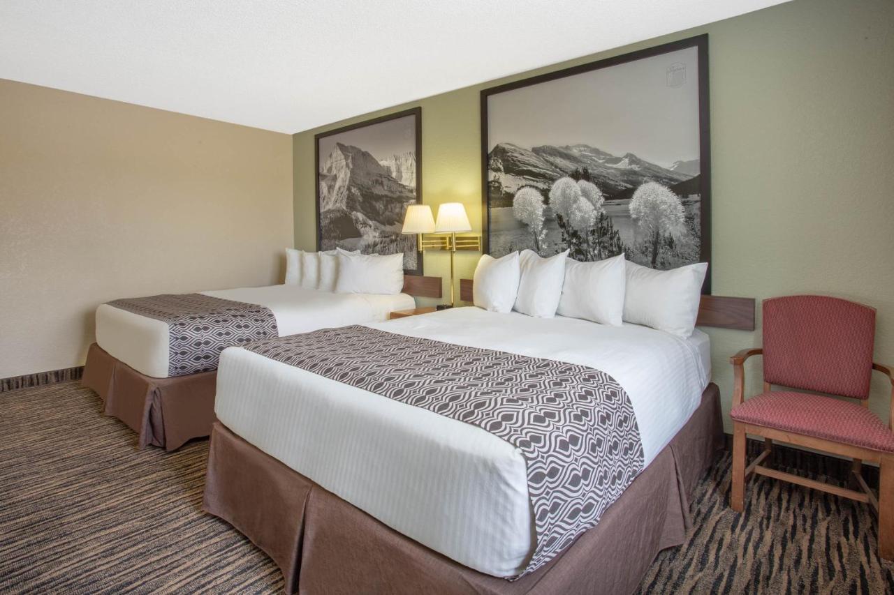Super 8 By Wyndham Lewistown Hotel Екстериор снимка
